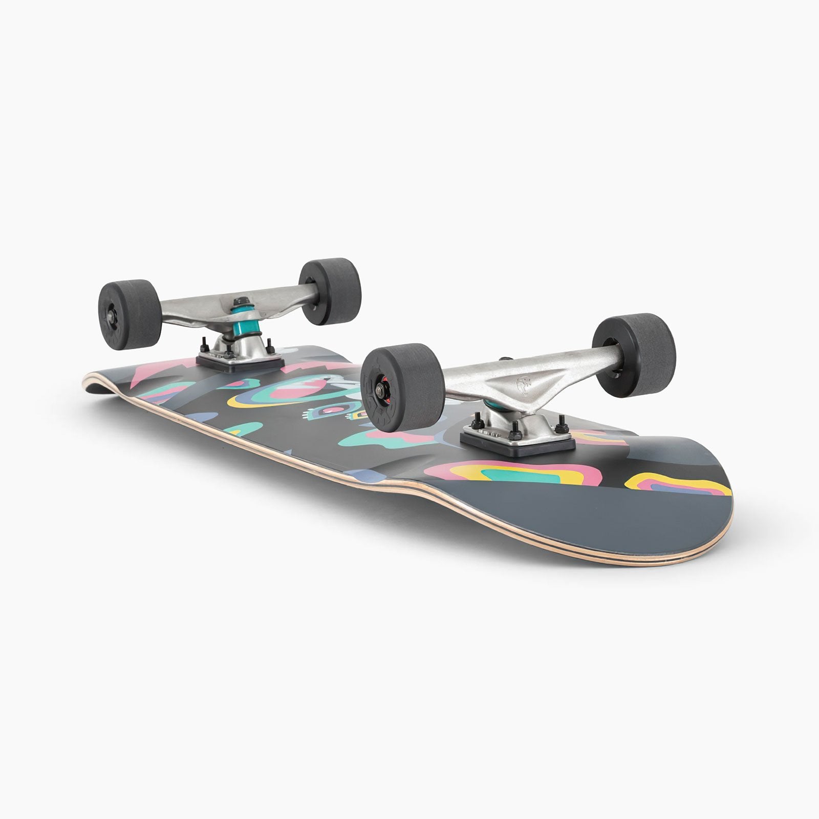 120CP-UBGORPNT-Gordito_Pantera_Complete-Cruiser-Boards-Wheels_up-Web_6557d34a-b877-4d68-a7f4-ab837f03be49